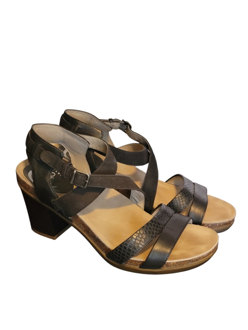 Abeo BIOSystem Black Strappy Heels Womens Size 7W